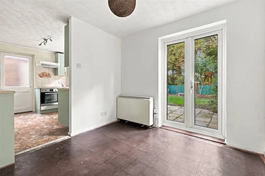 with 3 bedrooms in Matching Green, Harlow, CM17, photo 6