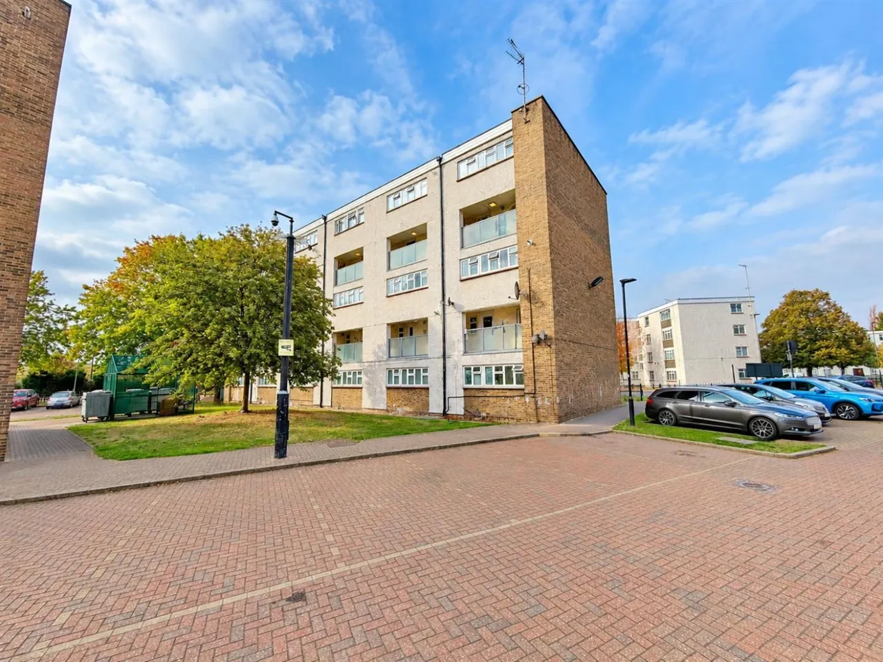 bed Apartment To LetConvent Way, Southall, UB2, photo 9