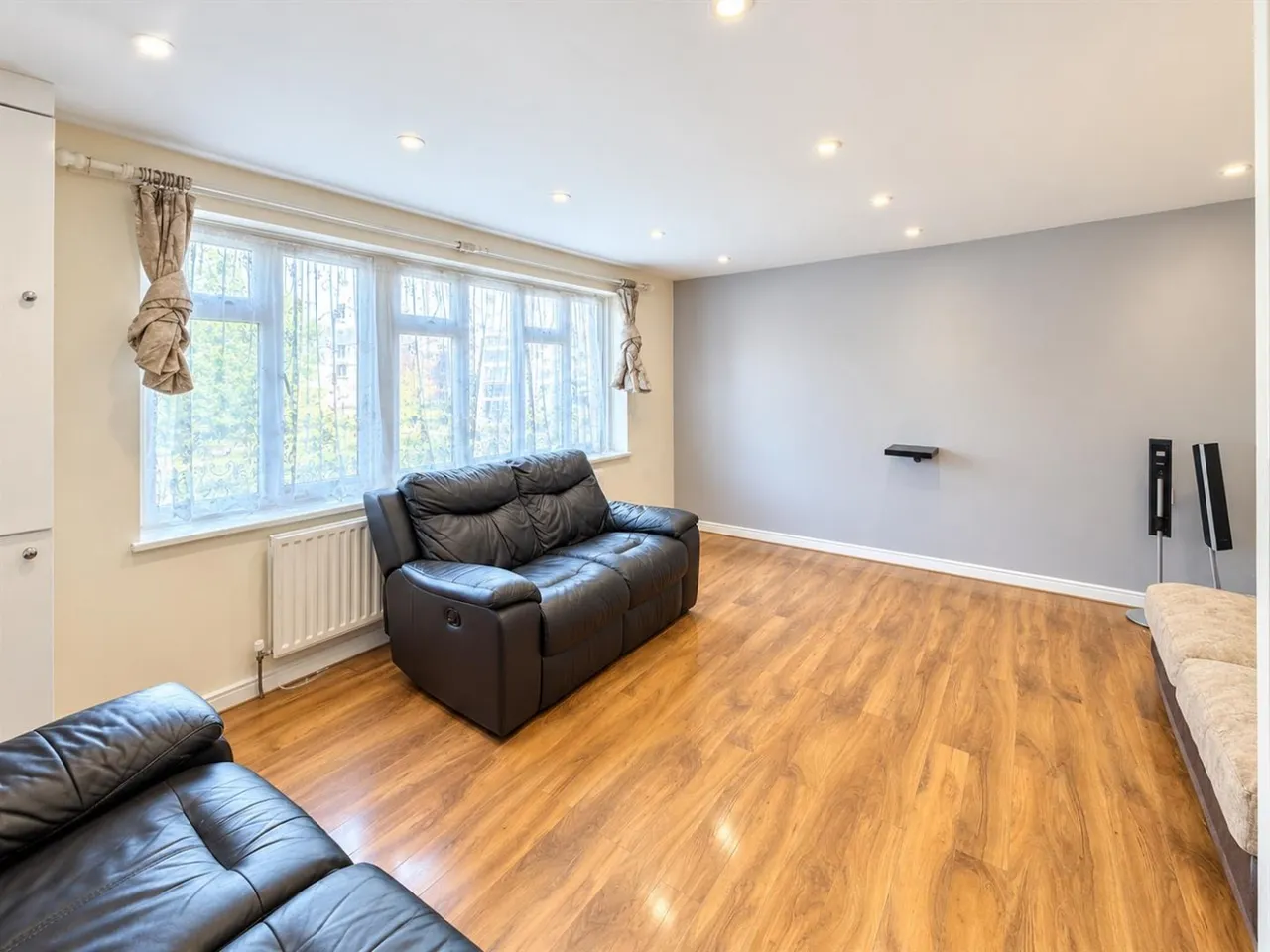 bed Apartment To LetConvent Way, Southall, UB2, photo 7
