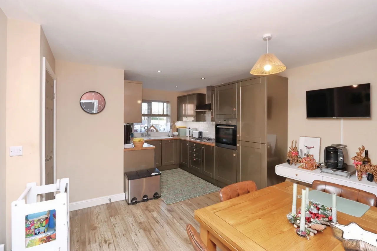 Eden View, Swallownest, Sheffield, South Yorkshire, S26, photo 3