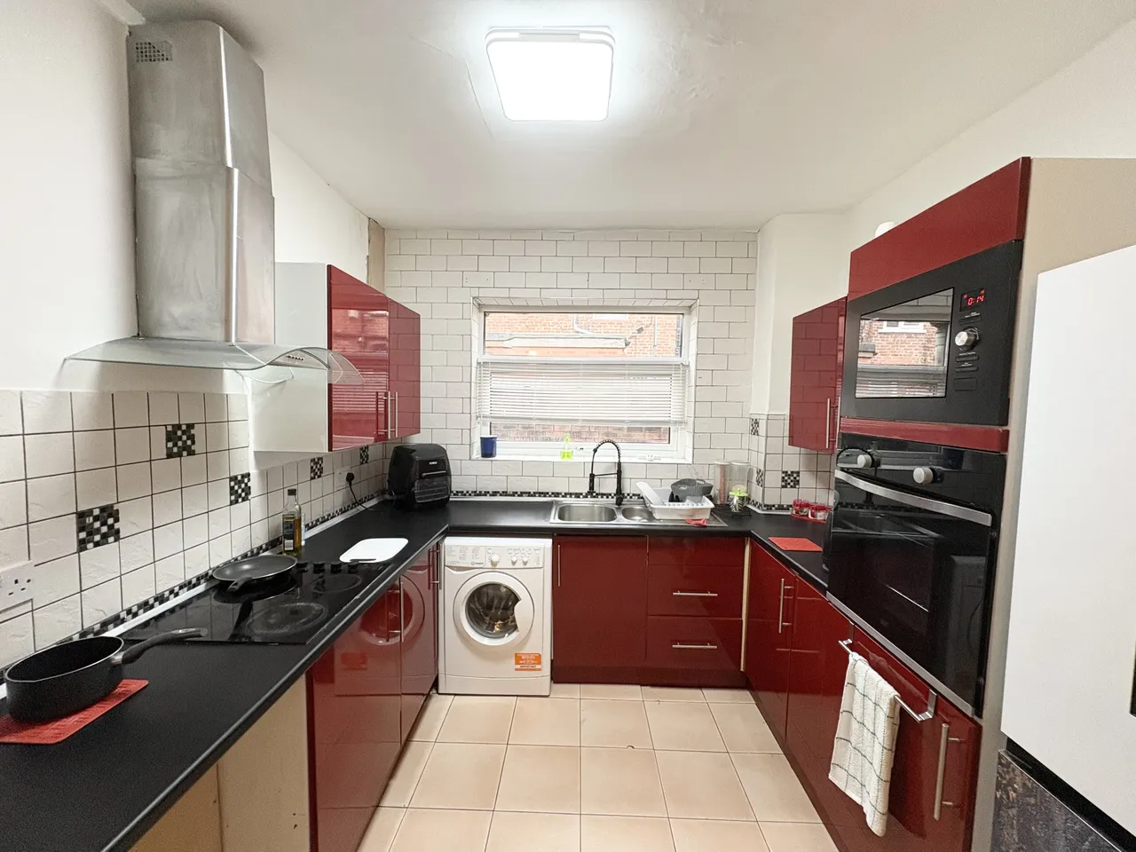 Room 2, Milnthorpe Street, M6, photo 3