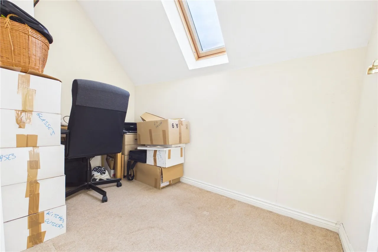 Fallows Road, Padworth, RG7, photo 17