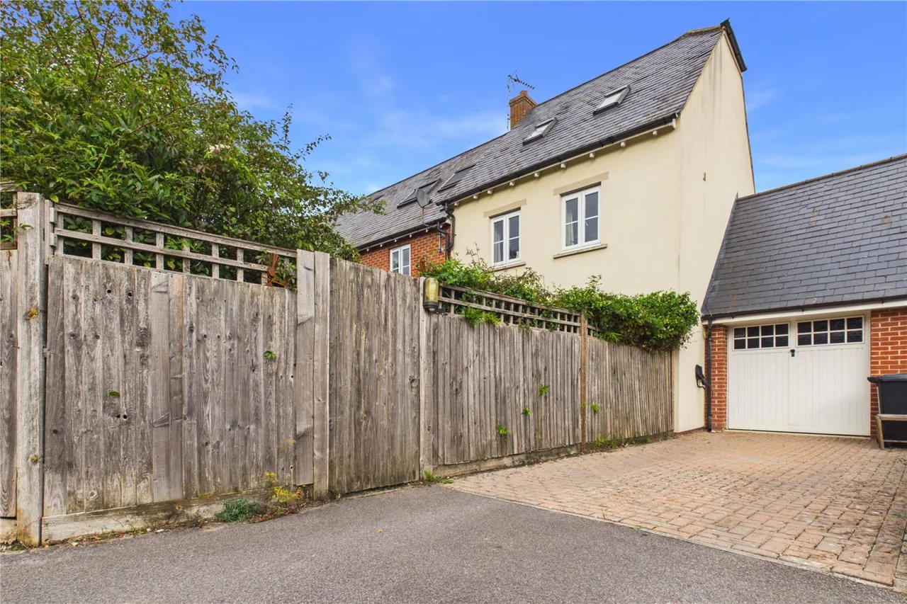 Fallows Road, Padworth, RG7, photo 18