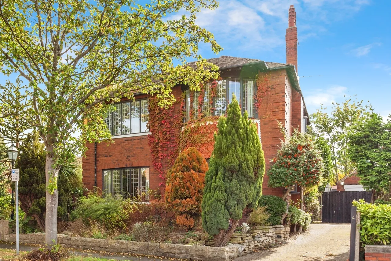 4 bed house for sale — Kensington Road, WAKEFIELD