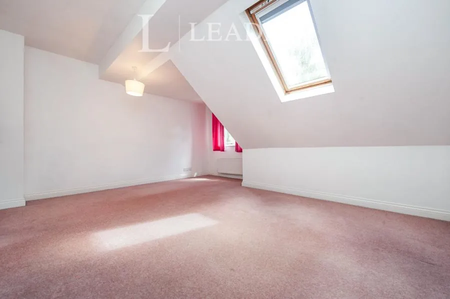 Chesterton Lane, Cirencester, GL7, photo 7