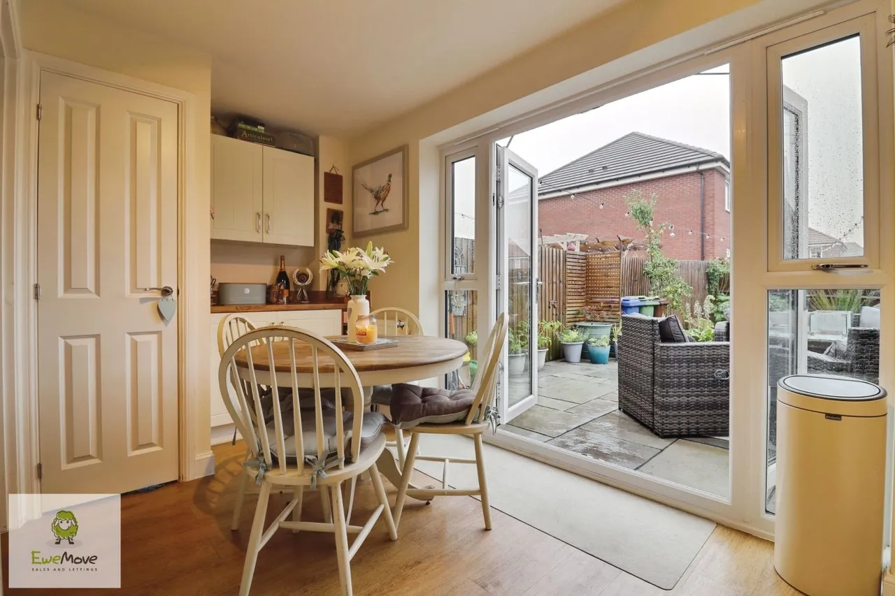 Wadeley Close, Hednesford, WS12, photo 6