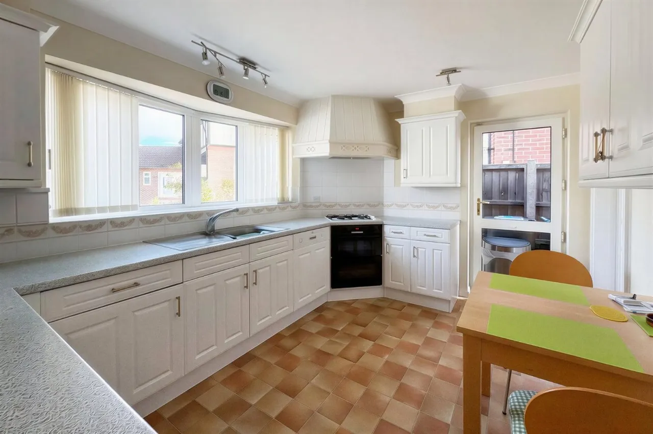 Rustington, Littlehampton, BN16, photo 21