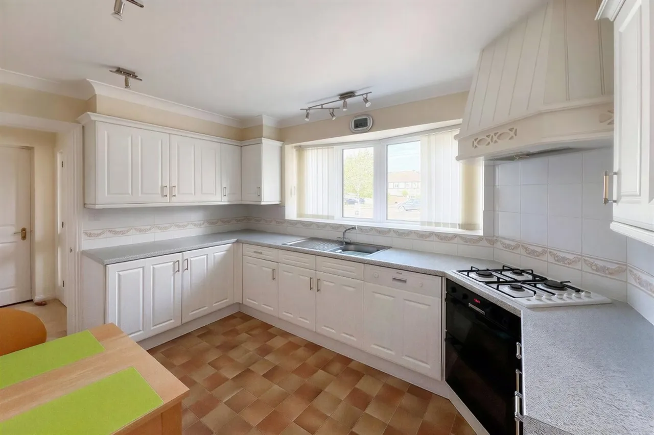 Rustington, Littlehampton, BN16, photo 4