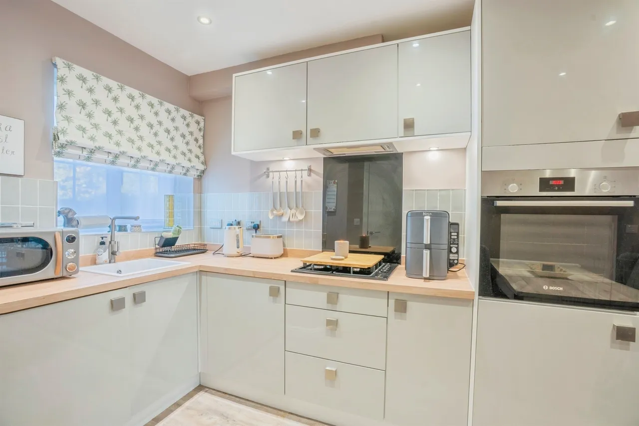 Samuel Fox Avenue, Deepcar, S36, photo 5