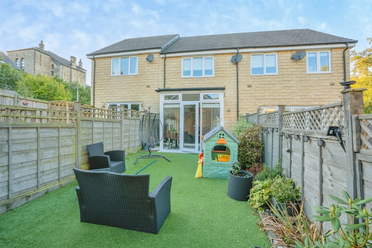 Samuel Fox Avenue, Deepcar, S36, photo 19