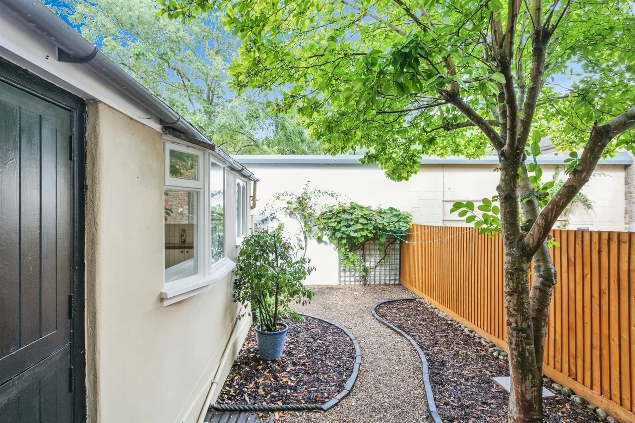 Hunter Street, Buckingham, photo 12