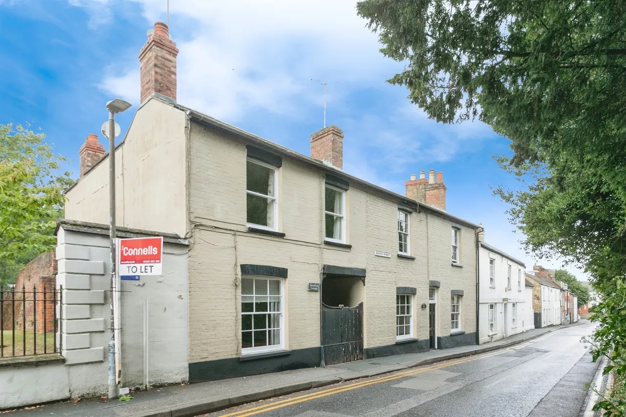 3 bed house for sale — Hunter Street, Buckingham