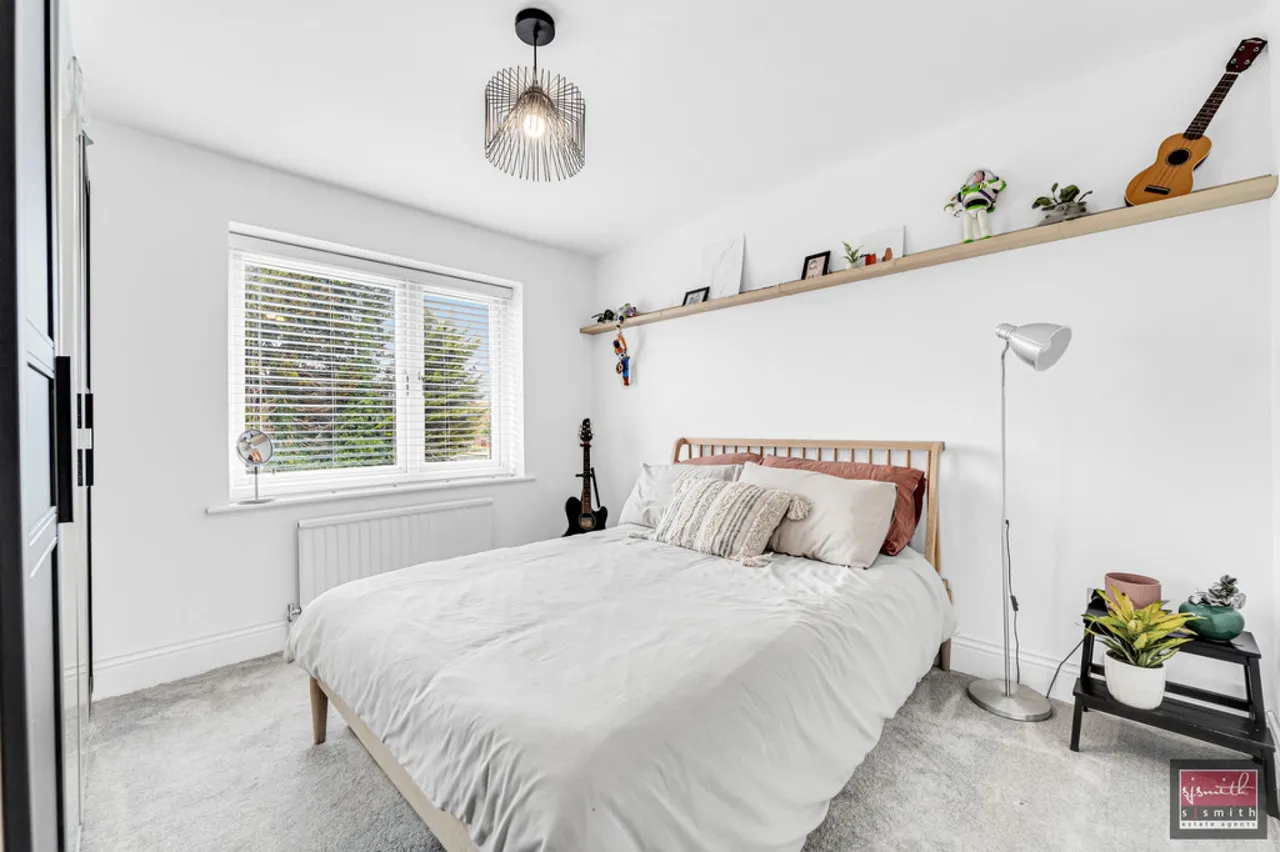 Lynegrove Avenue, Ashford, TW15, photo 8