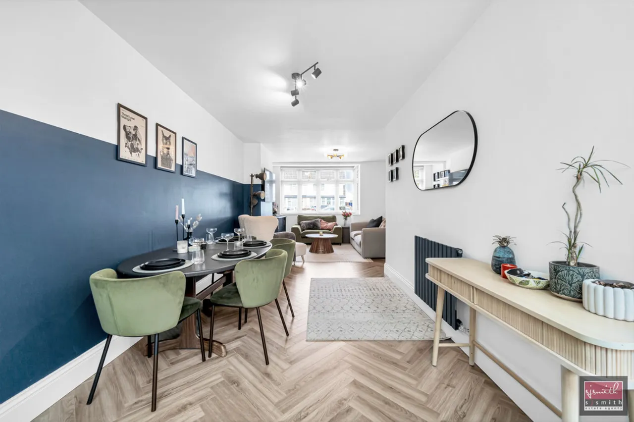 Lynegrove Avenue, Ashford, TW15, photo 2