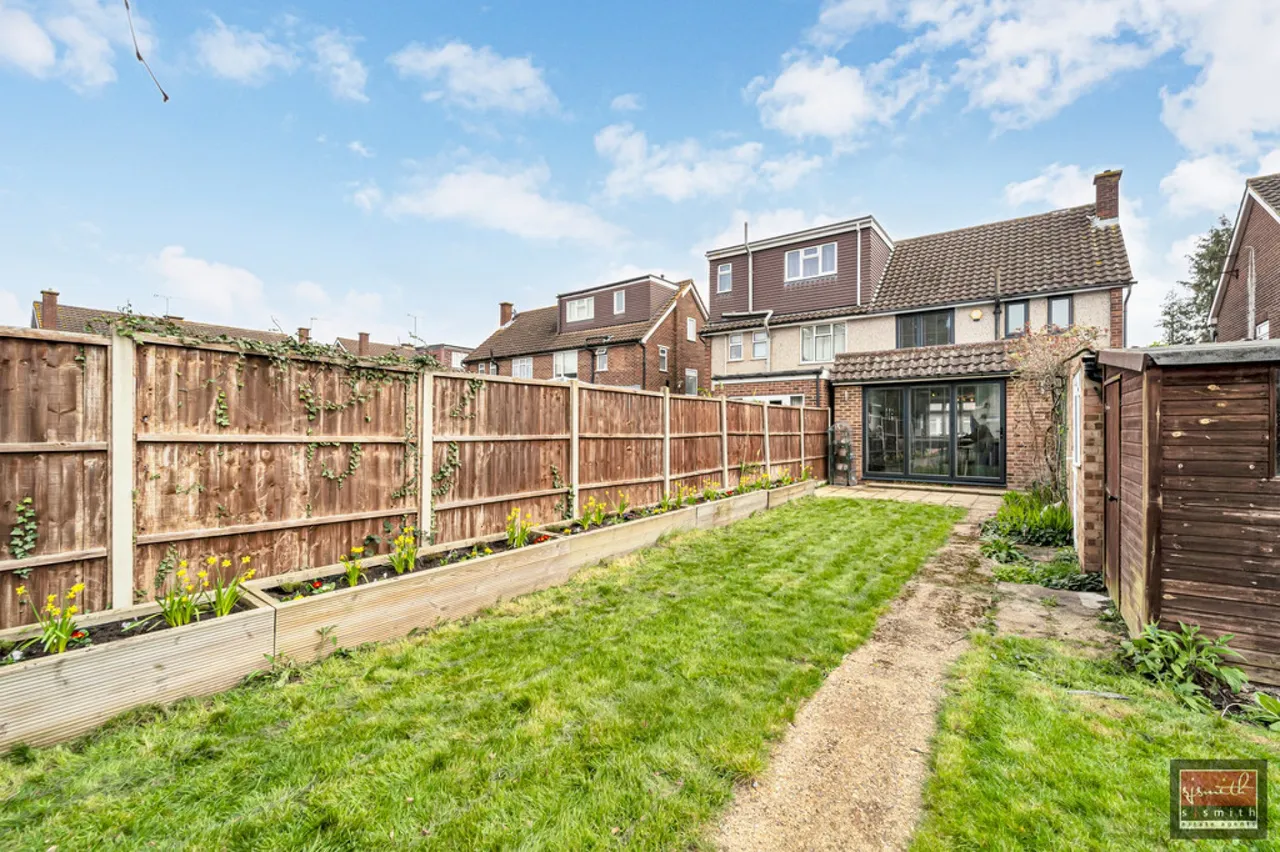 Lynegrove Avenue, Ashford, TW15, photo 13