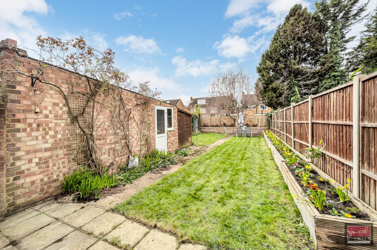 Lynegrove Avenue, Ashford, TW15, photo 12