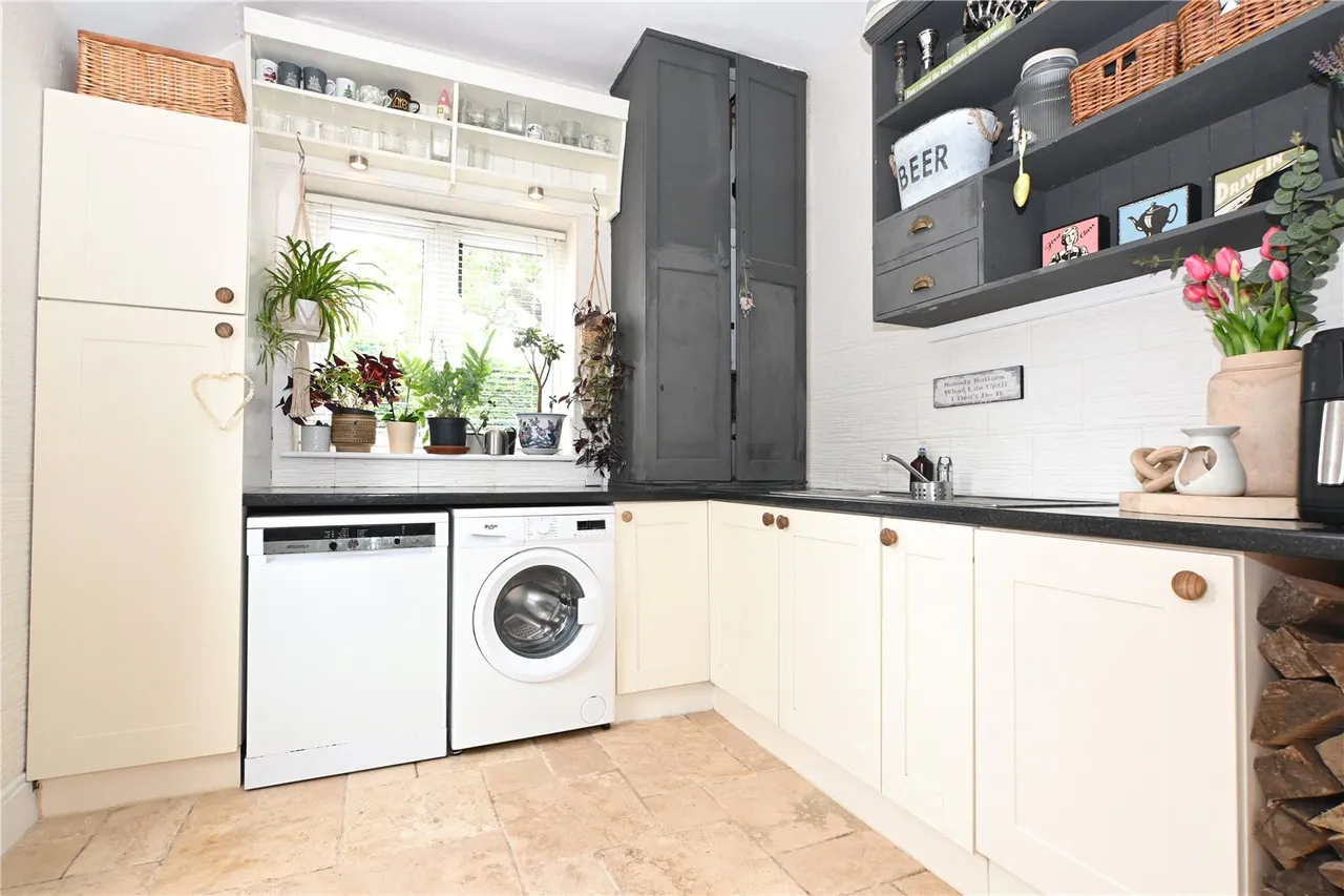 Ashfield Avenue, Kings Heath, B14, photo 13
