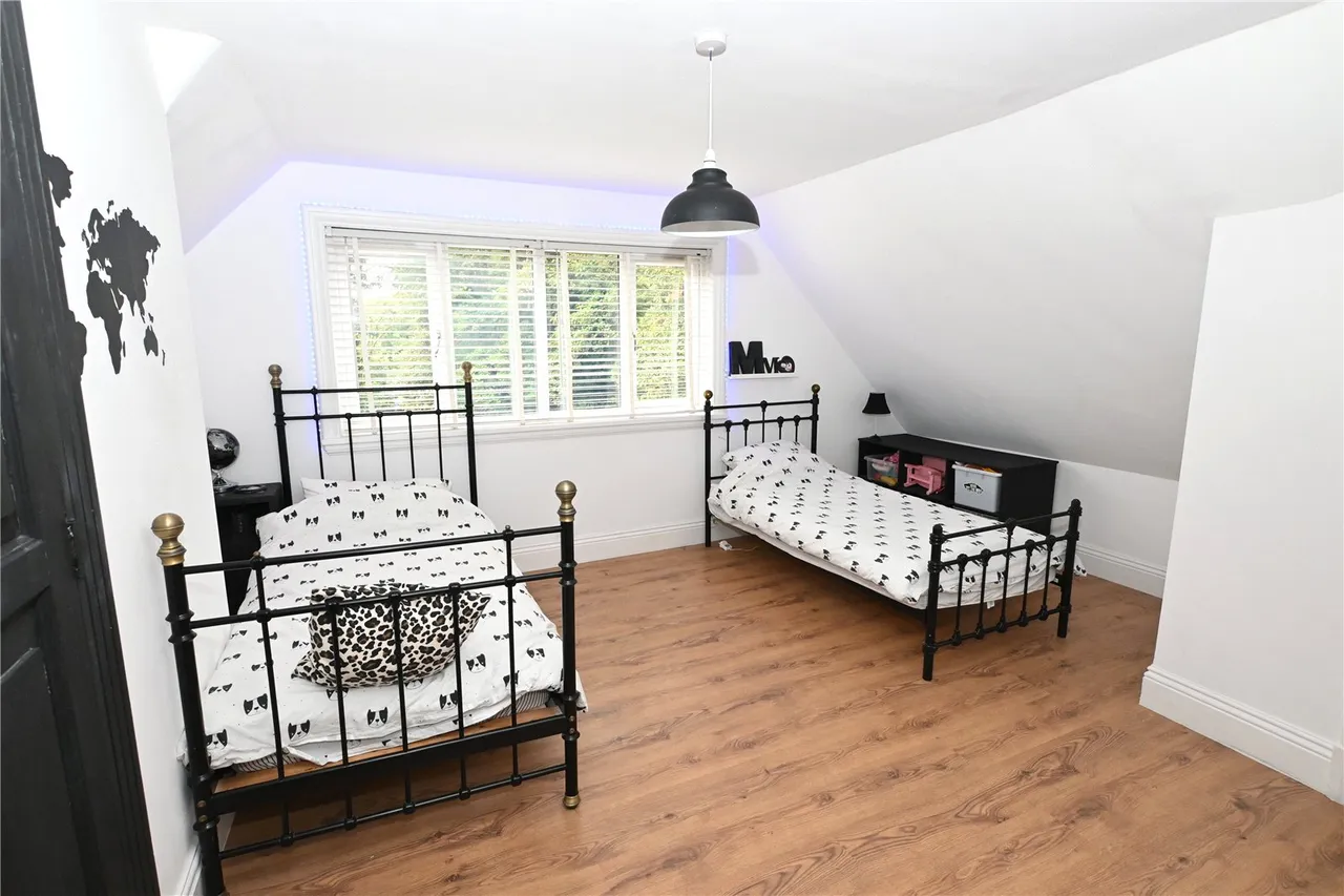 Ashfield Avenue, Kings Heath, B14, photo 24