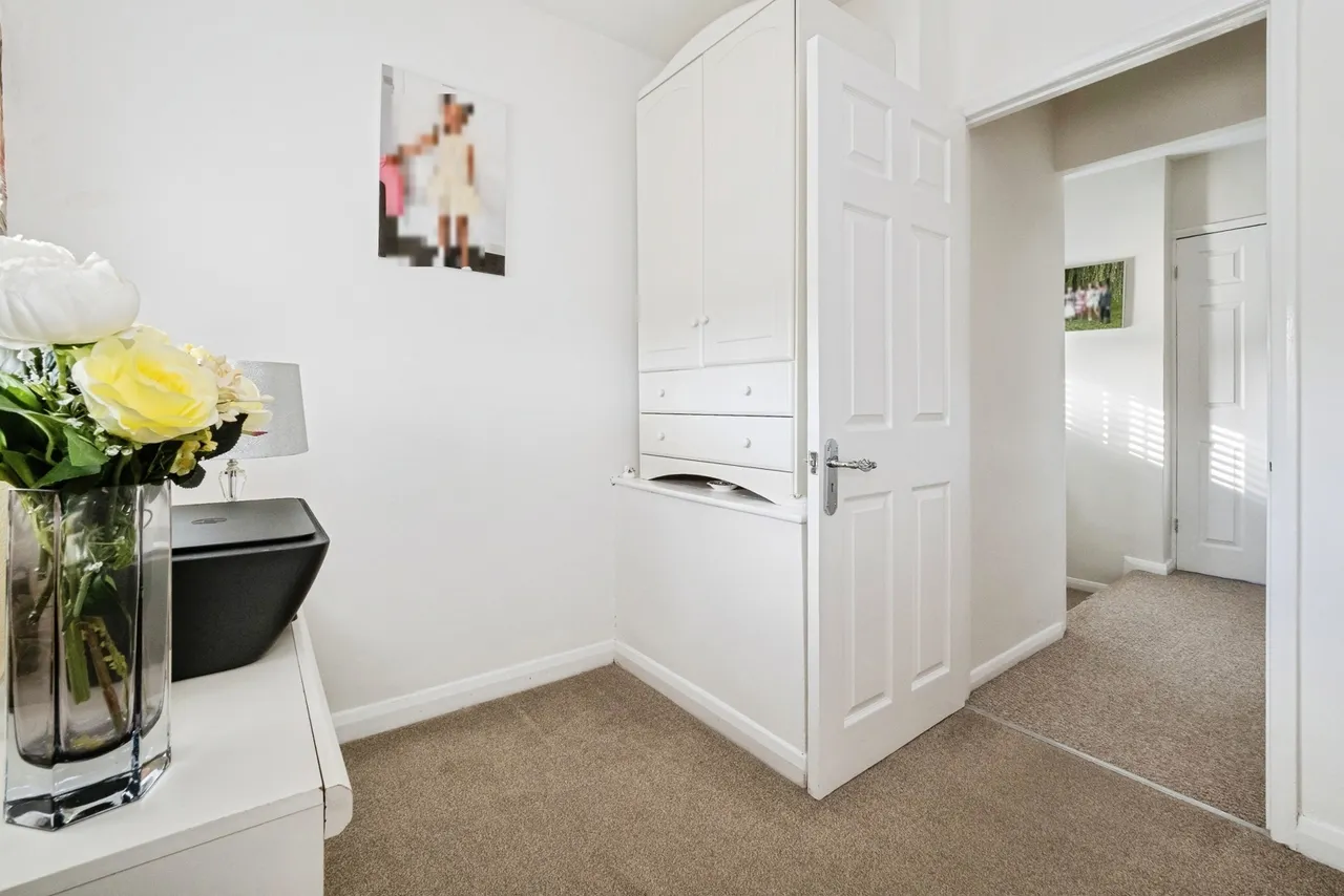 Annalee Gardens, South Ockendon, RM15, photo 16