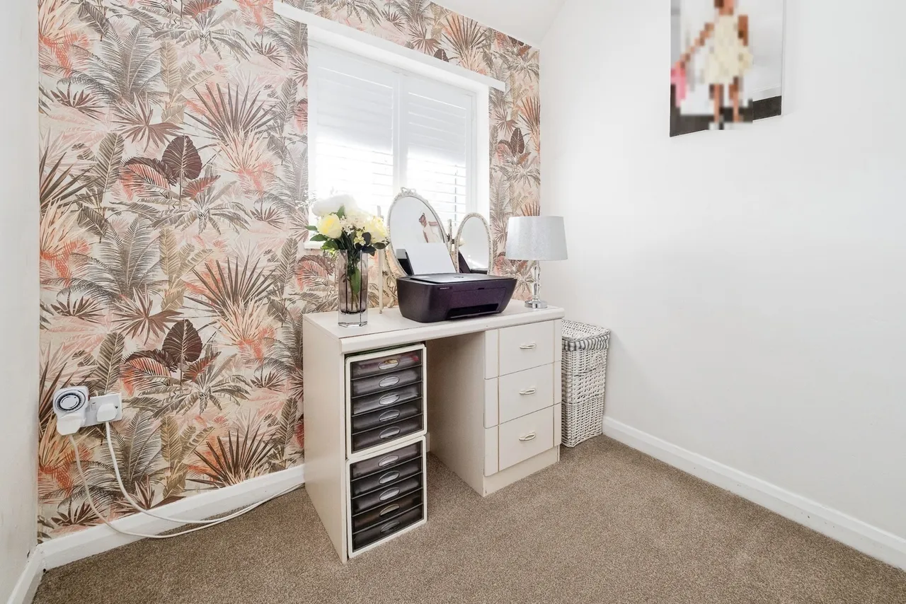 Annalee Gardens, South Ockendon, RM15, photo 15
