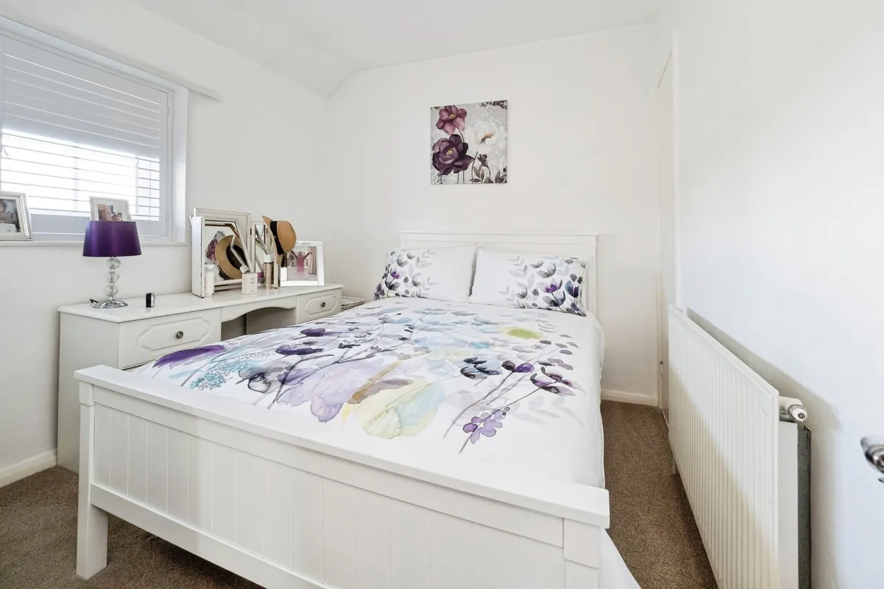 Annalee Gardens, South Ockendon, RM15, photo 13