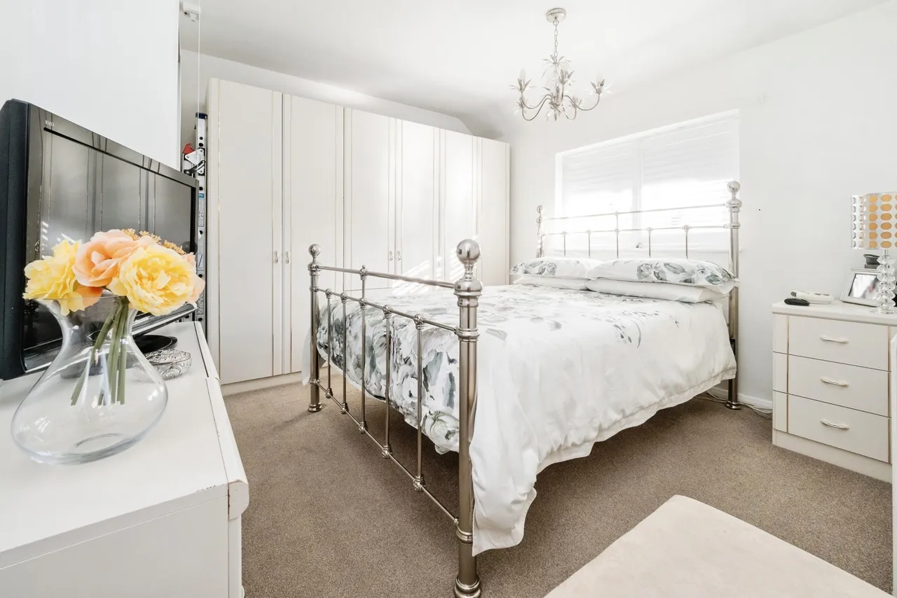 Annalee Gardens, South Ockendon, RM15, photo 11