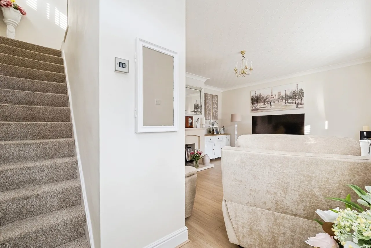 Annalee Gardens, South Ockendon, RM15, photo 8