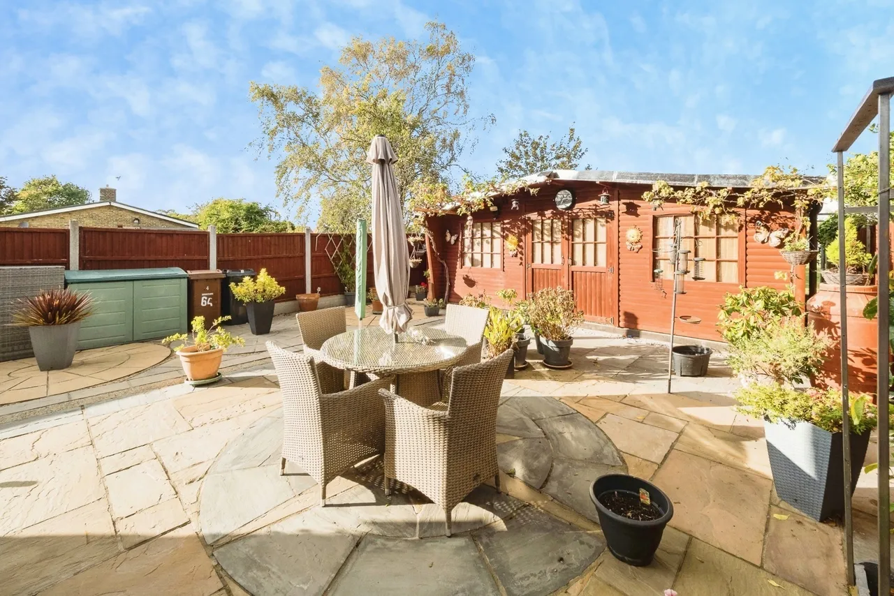 Annalee Gardens, South Ockendon, RM15, photo 9