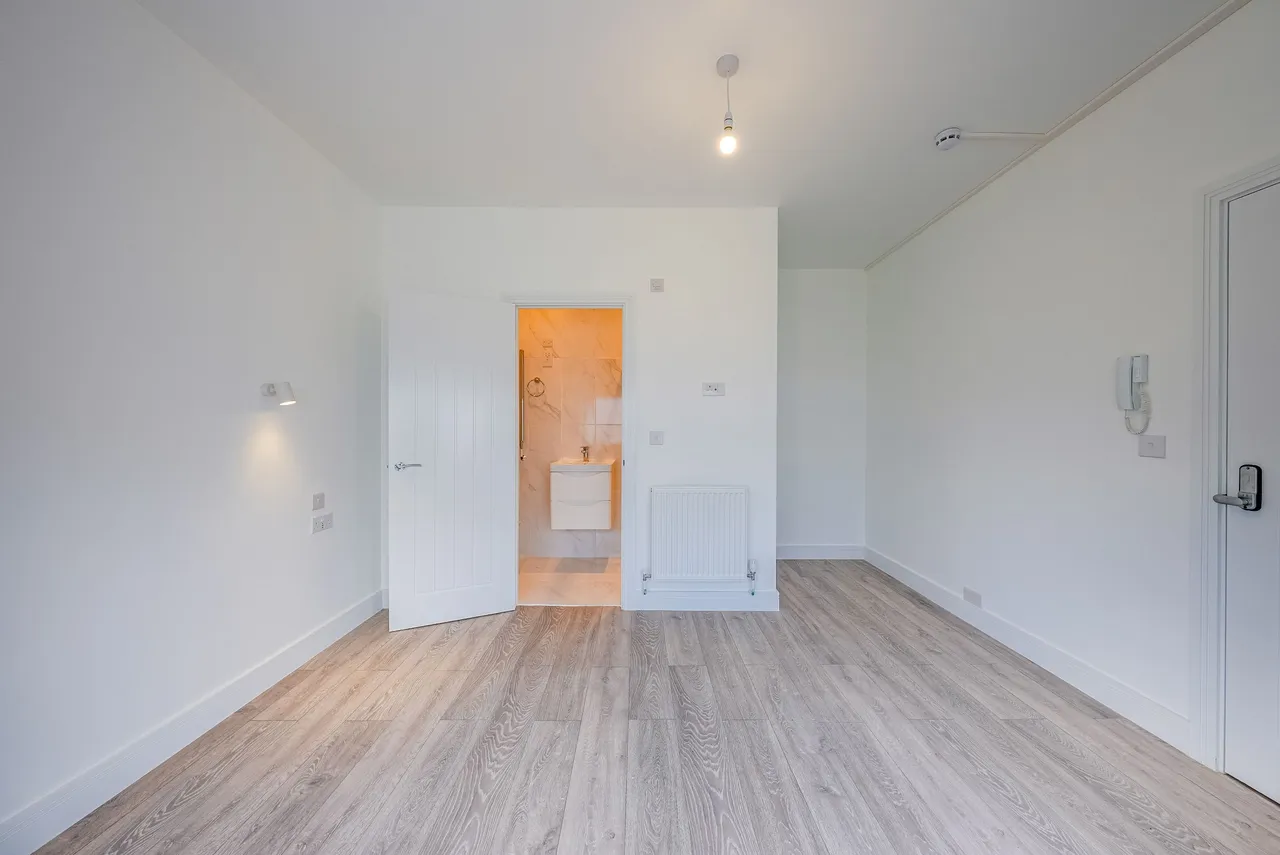 1 bed double room to rent, Double Room in Trosley Avenue, Gravesend