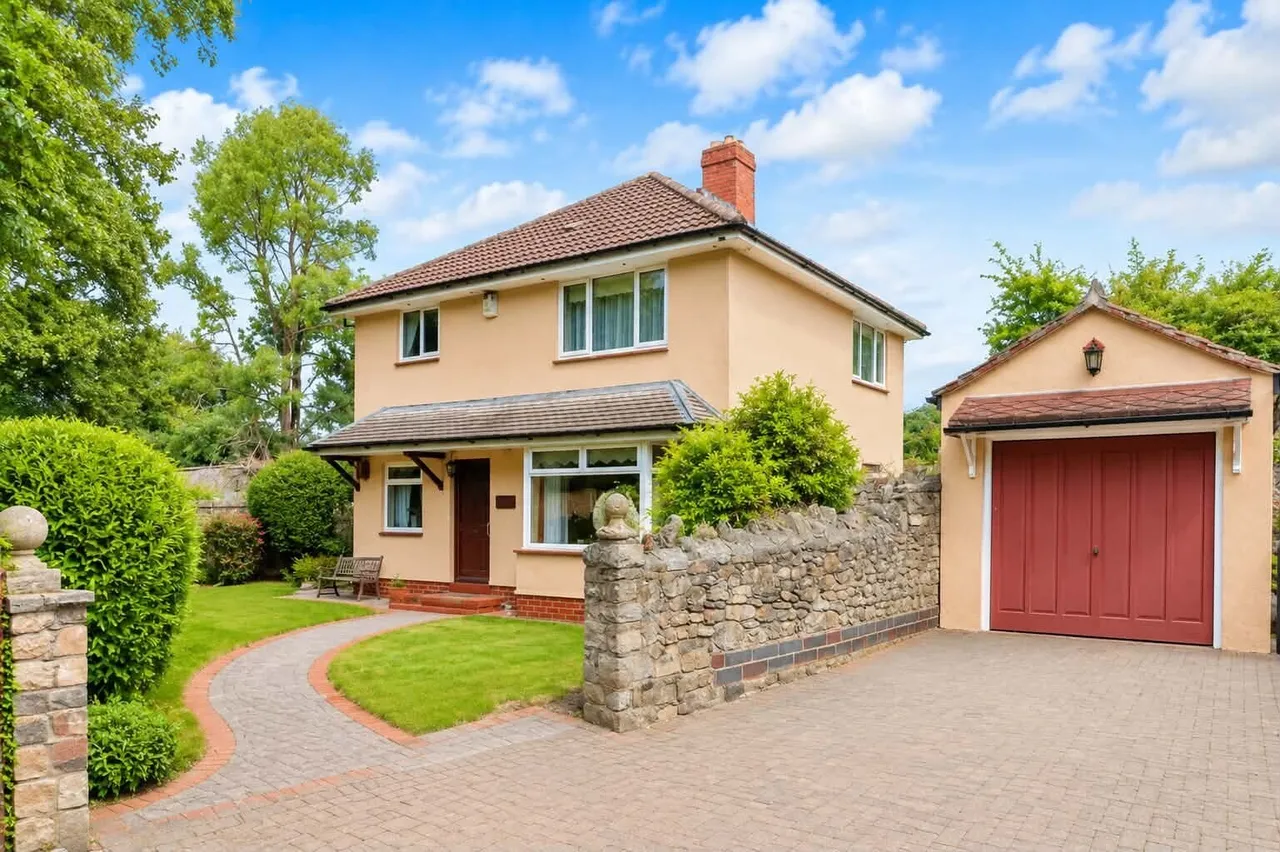 3 bed house for sale — Kings Weston Lane, Kingsweston, Bristol