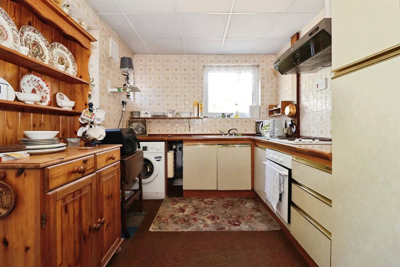 Kings Weston Lane, Kingsweston, Bristol, photo 4