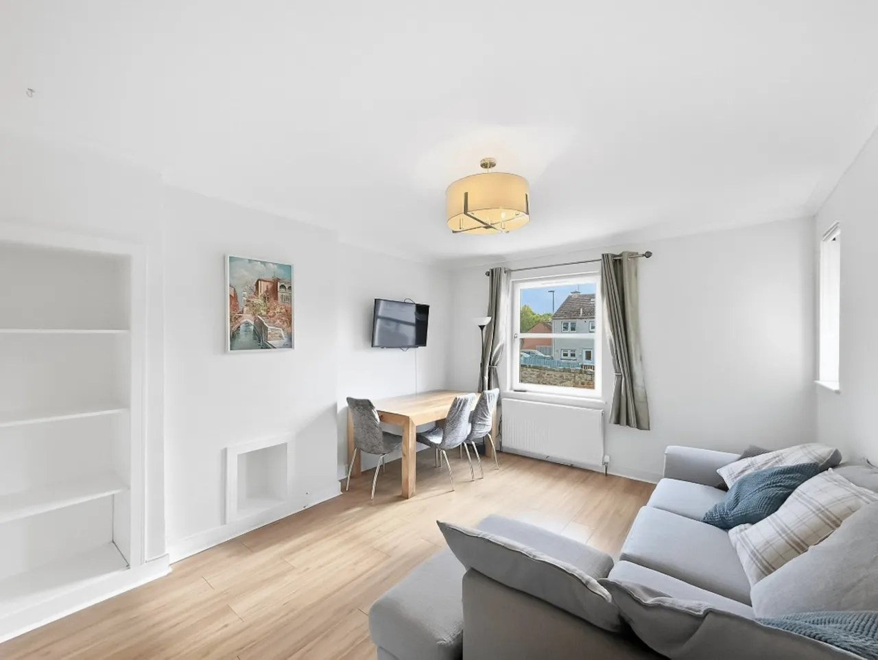 2 bed flat for sale, Newmills Road, Dalkeith, EH22