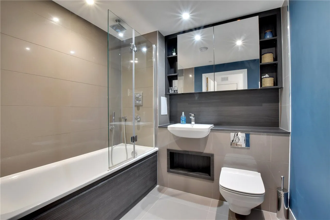 Gordian Apartments, 34 Cable Walk, Greenwich, London, SE10, photo 4