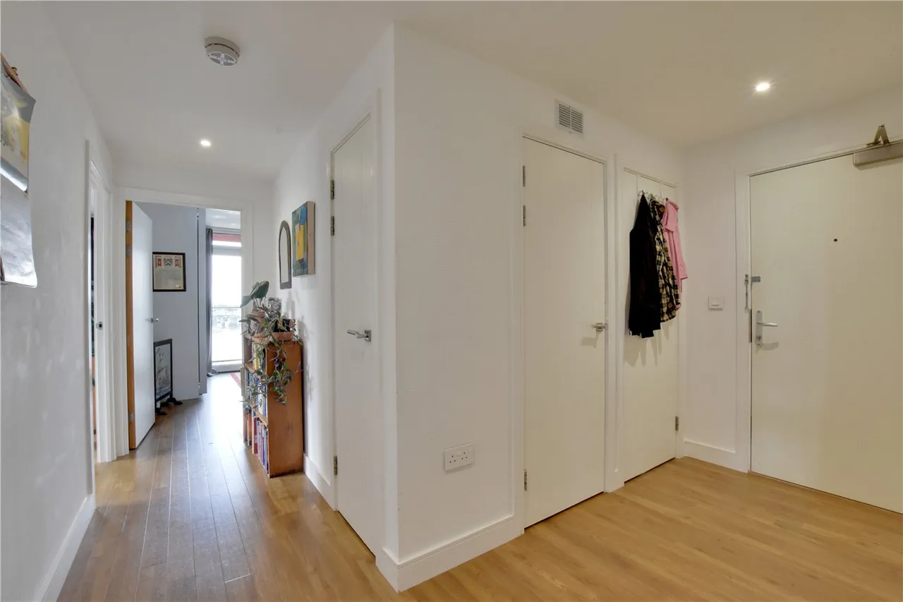 Gordian Apartments, 34 Cable Walk, Greenwich, London, SE10, photo 5