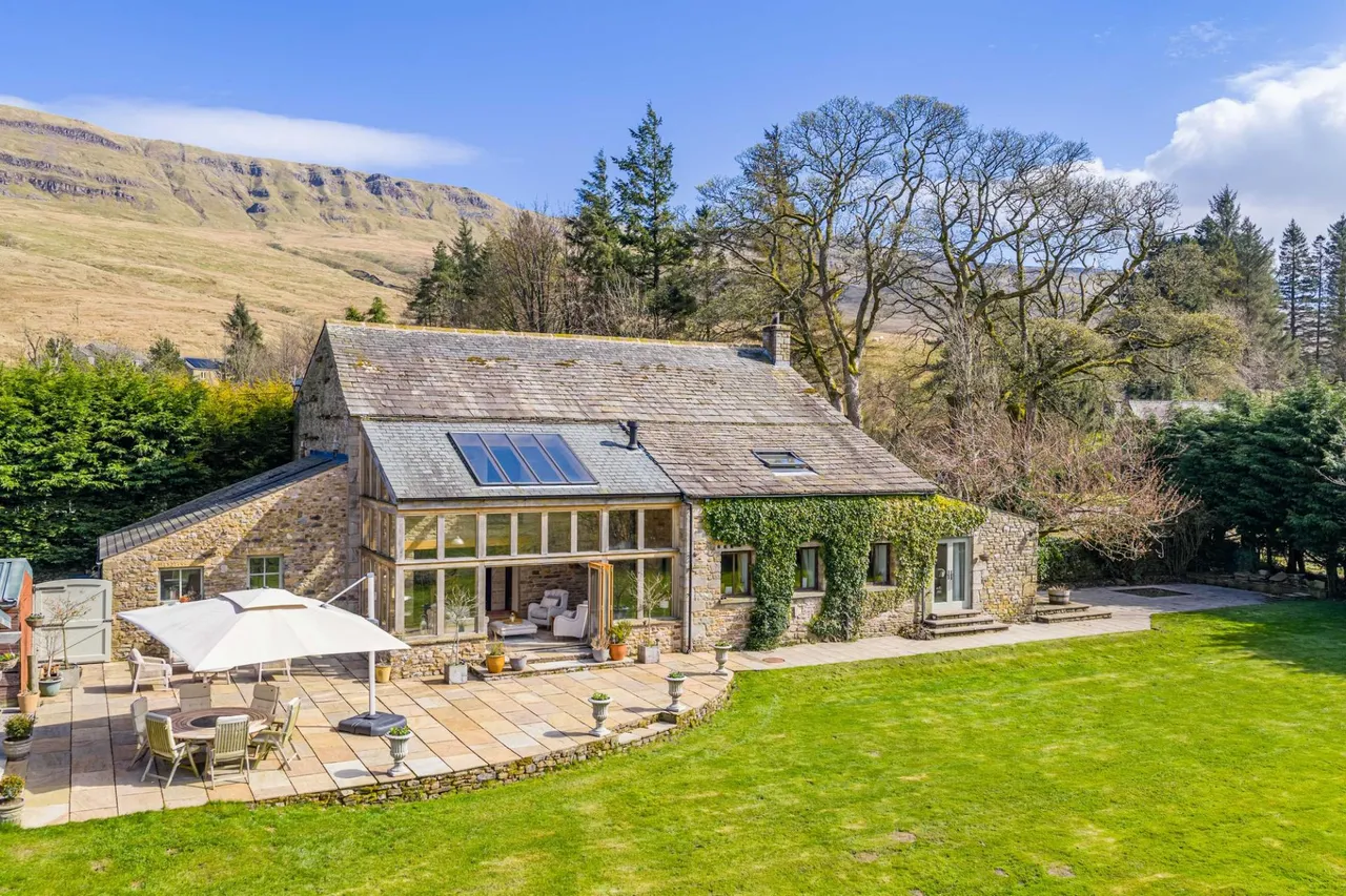 5 bed house for sale, Eden Grange, Outhgill, CA17