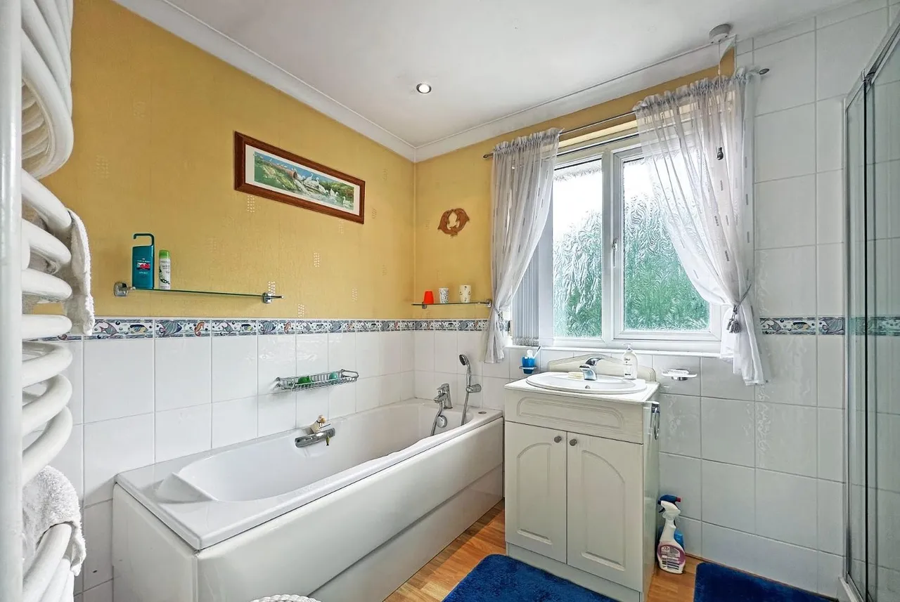 Grange Road, Timperley, Cheshire WA15 6DN, photo 13