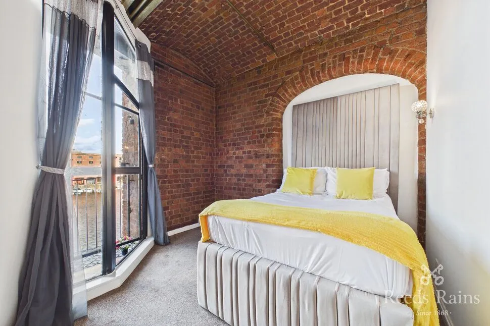 The Colonnades, Albert Dock, Liverpool, L3, photo 5