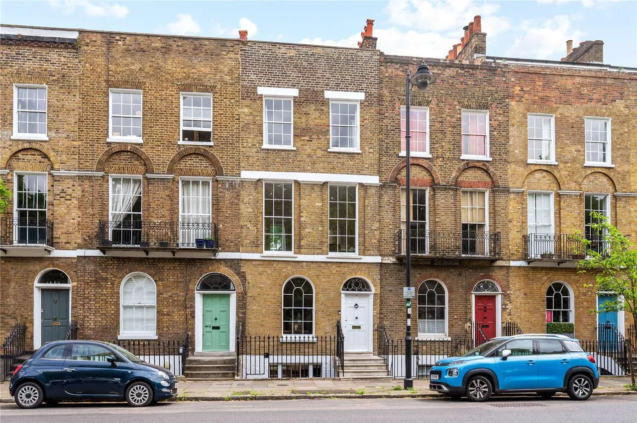 3 bed house for sale — Barnsbury Road, Islington, London, N1 0ER