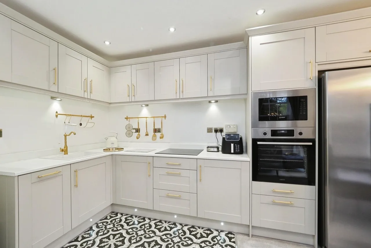 Manor House, Mansfield, NG19, photo 2