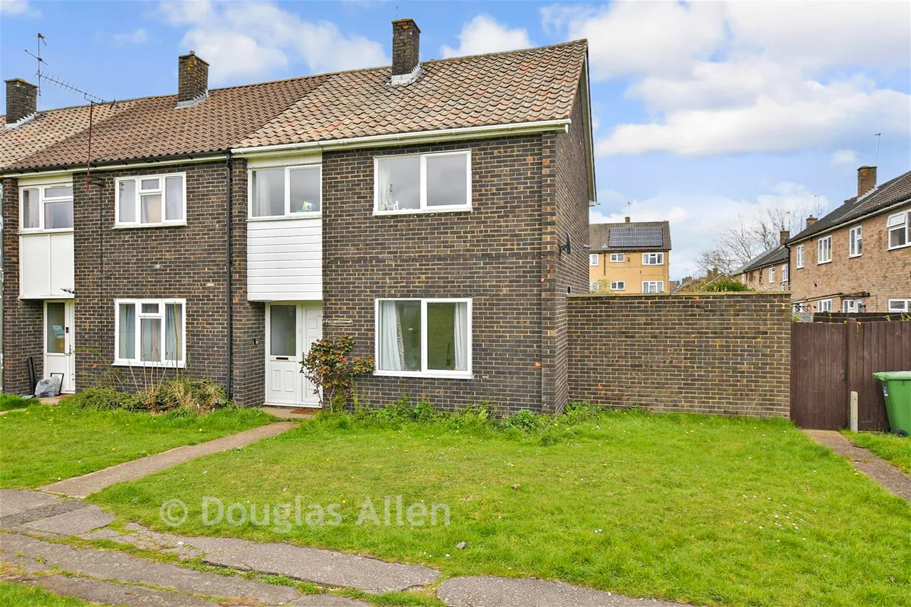 3 bed house for sale, Wickhay, Basildon, SS15