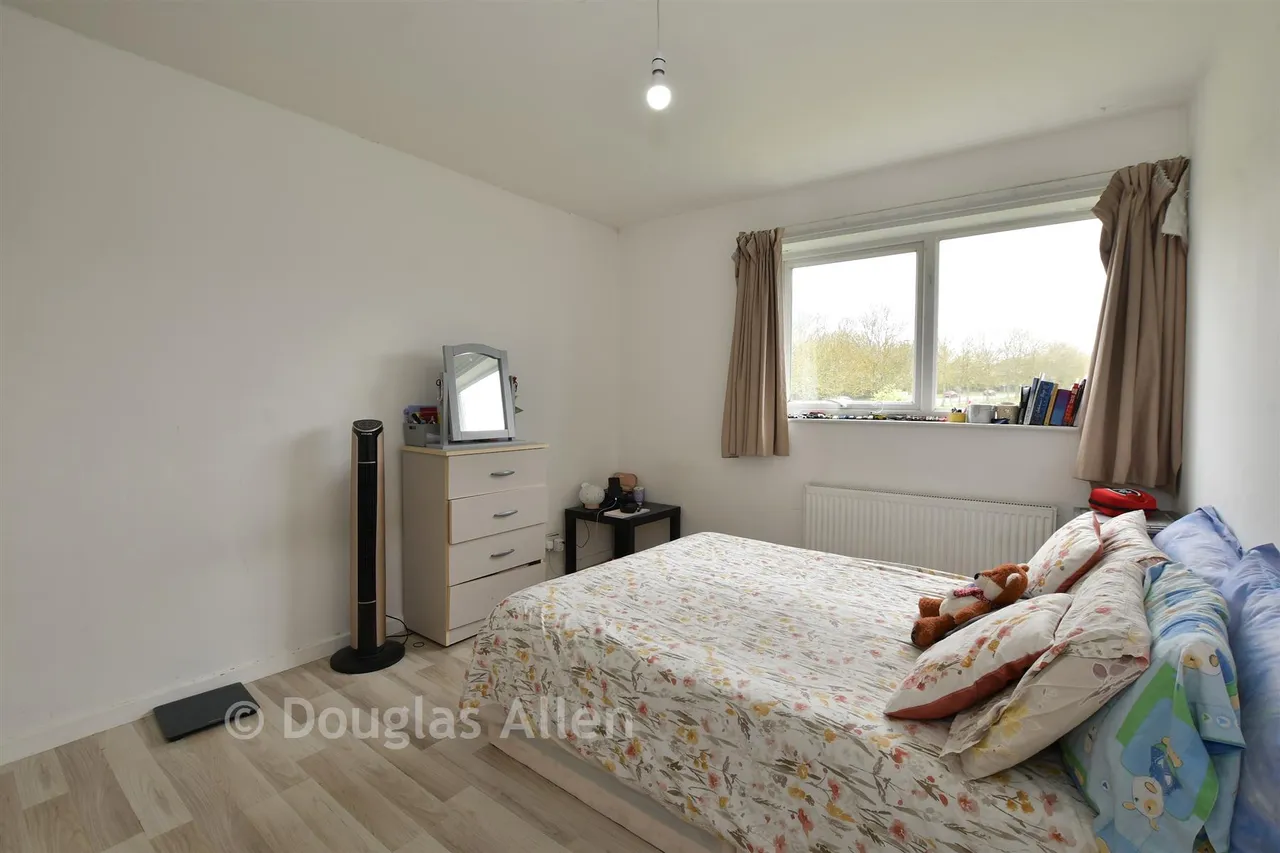 Wickhay, Basildon, SS15, photo 7