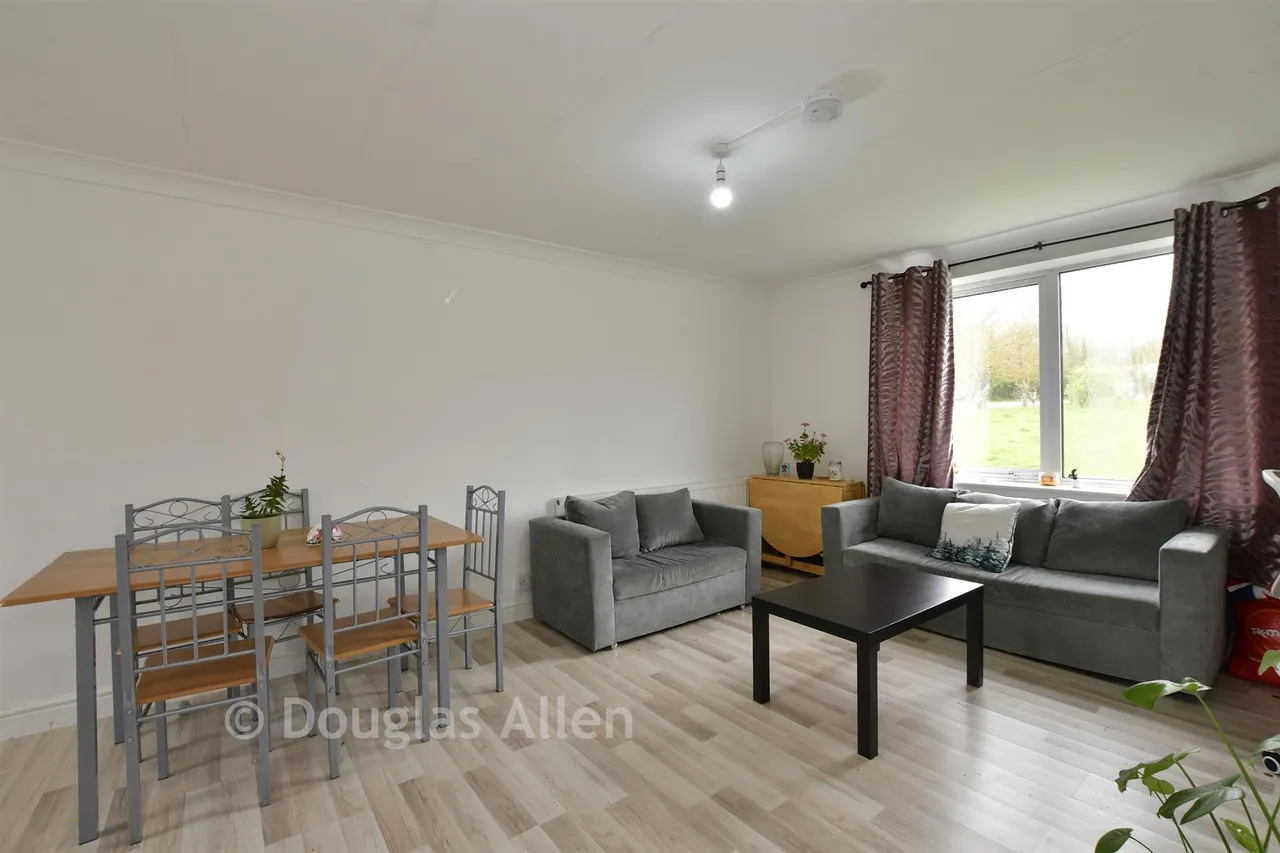 Wickhay, Basildon, SS15, photo 5