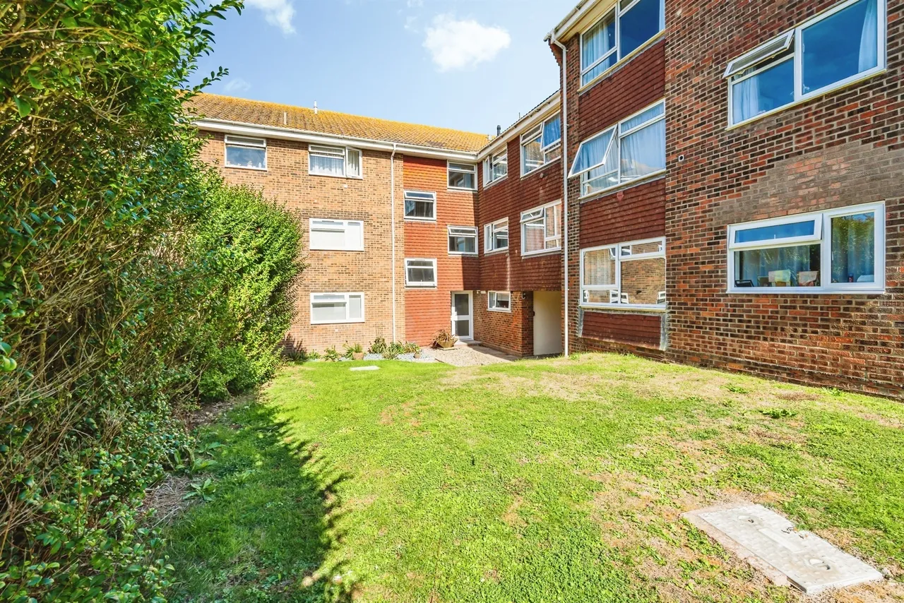 Richmond Road, Seaford, BN25, photo 14
