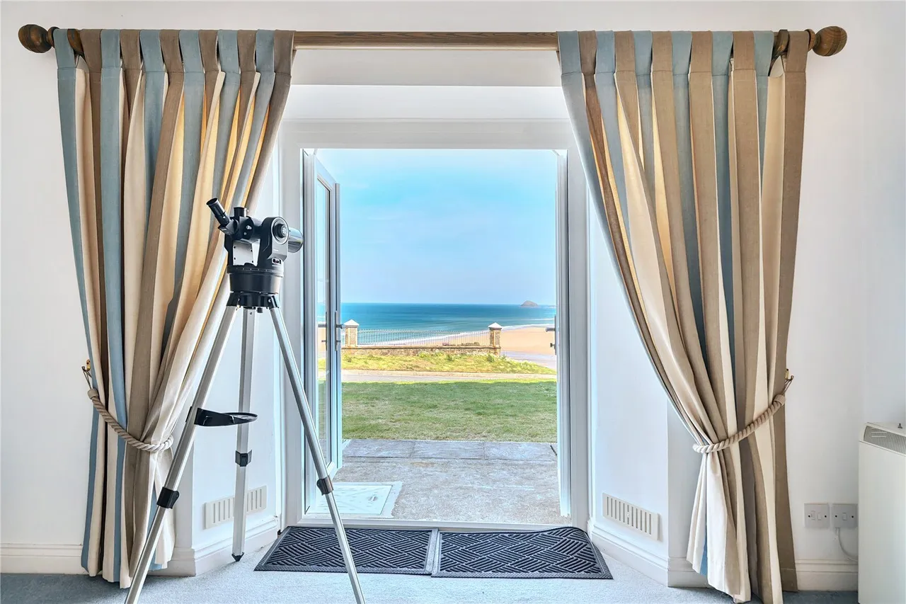 Cliff Road, Perranporth, TR6, photo 12