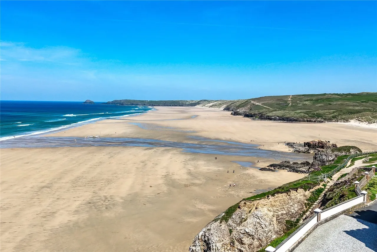 Cliff Road, Perranporth, TR6, photo 11