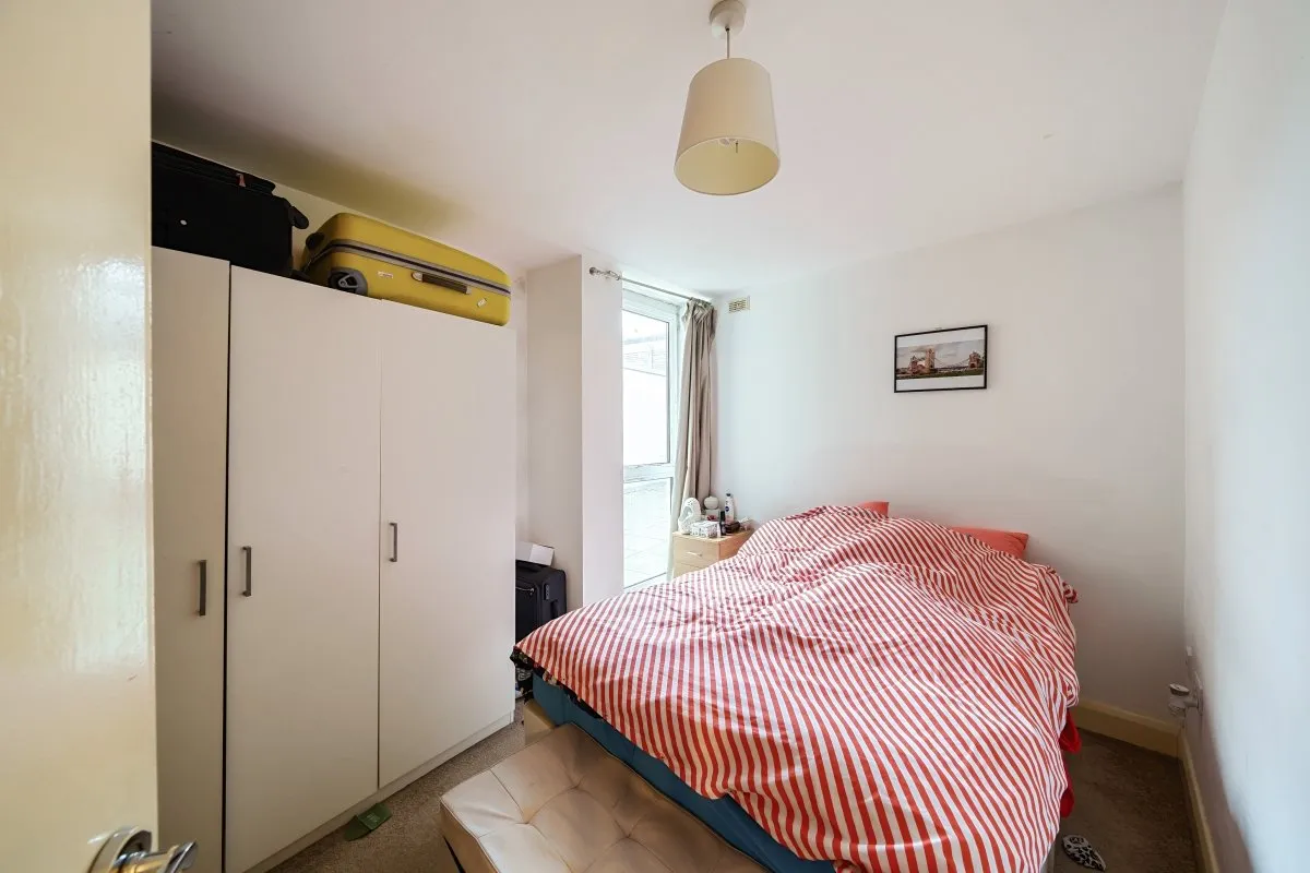 Cowleaze Road, Kingston Upon Thames, Surrey, KT2, photo 4