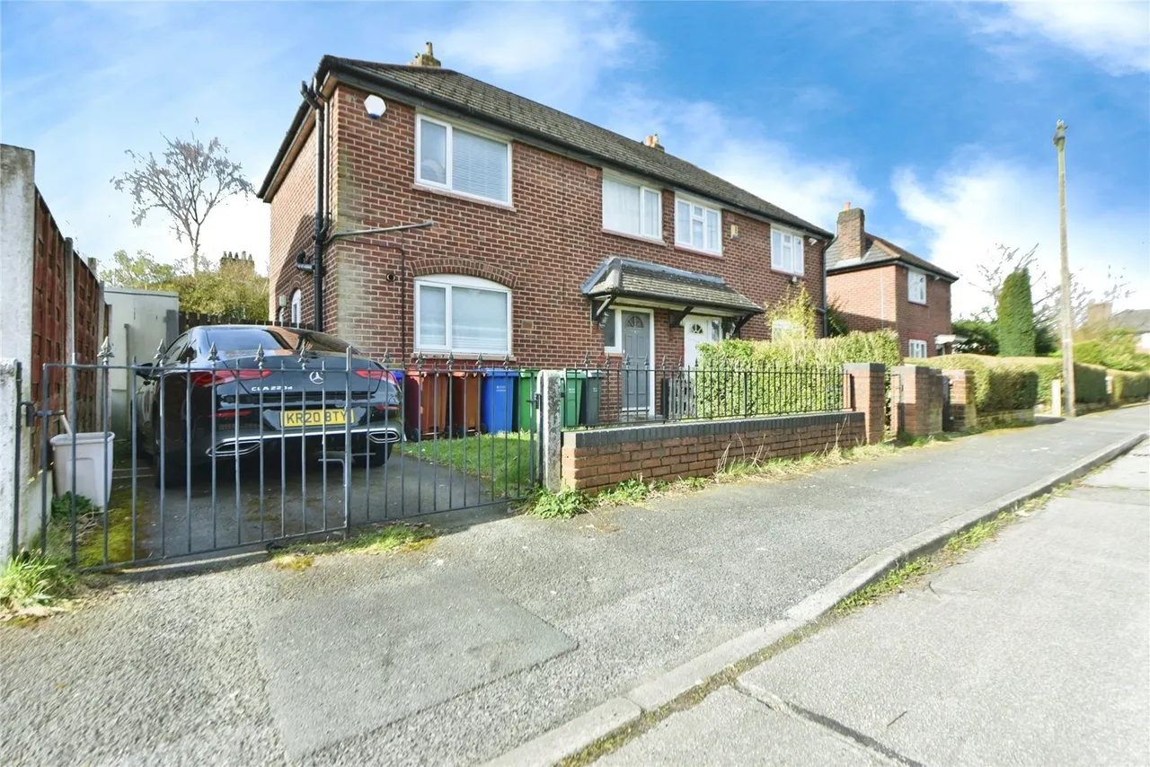 3 bed house for sale — Pulford Avenue, Chorlton, Manchester, M21