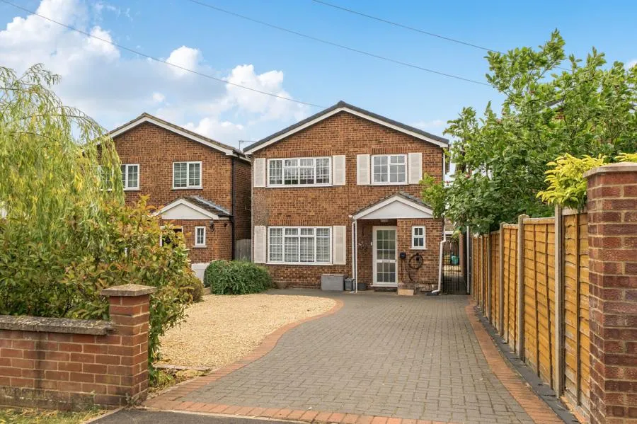3 bed house for sale, Buckingham Road, Bicester, OX26