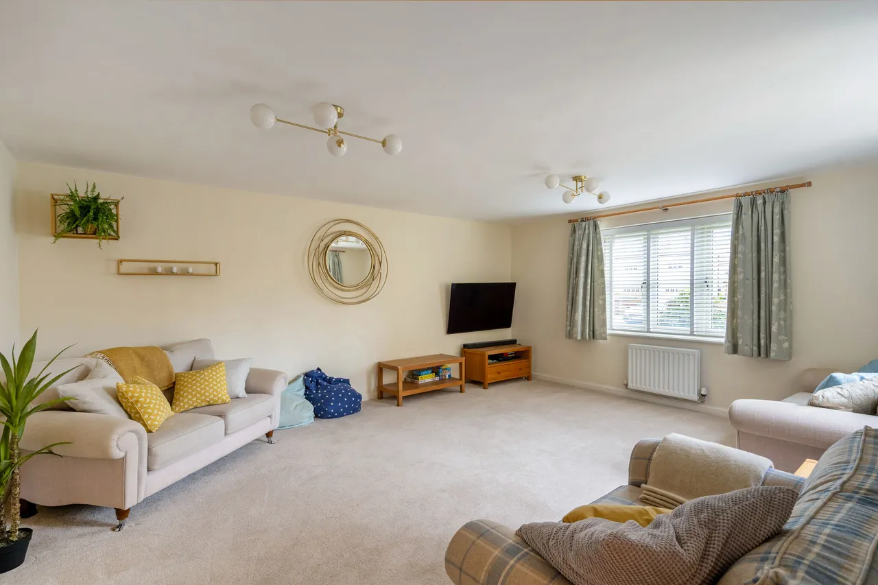 Trubshaw Way, Fairford, GL7, photo 3