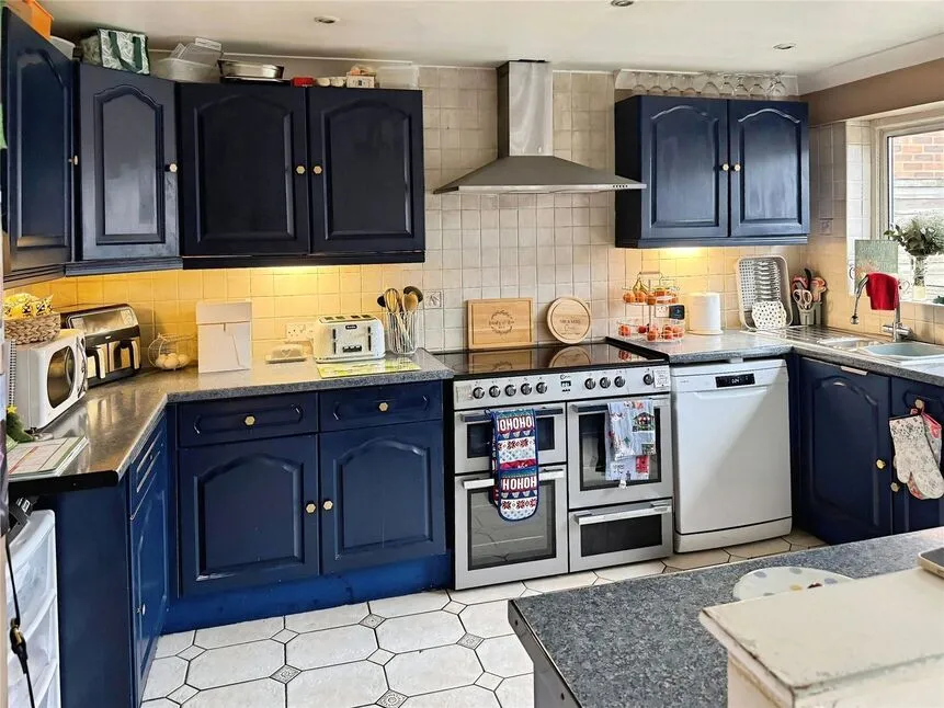 Harptree Drive, Lordswood, Kent, ME5, photo 4